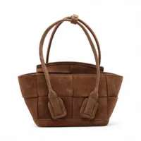 ボッテガヴェネタ ミニカセット ショルダーバッグ マキシ イントレ ブラウン BOTTEGA VENETA】ボッテガヴェネタ『マキシイントレチャート ミニ