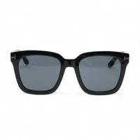 トムフォード プラスチック サングラス ブラック