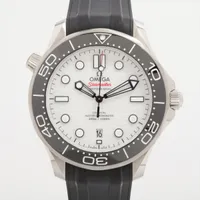 オメガ シーマスター ダイバー300M コーアクシャル マスタークロノメーター 210.32.42.20.04.001 SS×ラバー AT シルバー文字盤