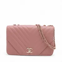 シャネル シェブロン ラムスキン ピンク ゴールド金具