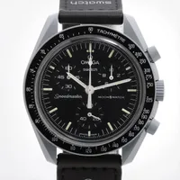 オメガ×スウォッチ スピードマスター ミッショントゥ ムーン SO33M100 CE×ナイロン QZ 黒文字盤
