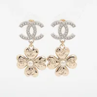 シャネル ココマーク クローバー GP×ラインストーン×フェイクパール ピアス(両耳用) B24K ゴールド×シルバー