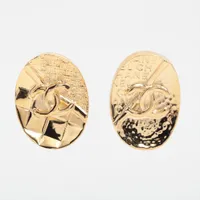 シャネル ココマーク GP×カラーストーン ピアス シャネル ココマーク GP×カラーストーン ピアス(両耳用) 99P シルバー