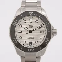 タグホイヤー コネクテッド モジュラー45 キングスマン スペシャル