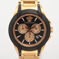 ヴェルサーチ メデューサ VEM8 SS×ラバー QZ 黒文字盤