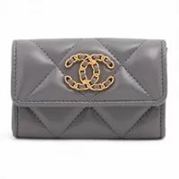 シャネル シャネル19 ラムスキン グレー ゴールド金具