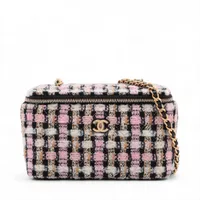 シャネル マトラッセ スエード チェーンウォレット スター ブラック