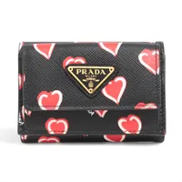 プラダ サフィアーノプリント 1MH021 レザー コンパクトウォレット ブラック