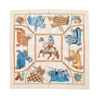 エルメス カレ90 CHOCS EN PLUMES 羽飾りの激突 シルク スカーフ ベージュ