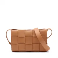 ボッテガヴェネタ マキシイントレチャート ブリック カセット レザー