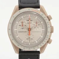 オメガ×スウォッチ ミッショントゥジュピター SO33C100 CE×ナイロン QZ ベージュ文字盤