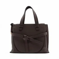 ロエベ リピートアナグラム アベニュー レザー チェーンショルダー