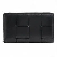 ボッテガヴェネタ マキシイントレチャート レザー ラウンドジップウォレット ブラック