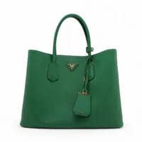 プラダ サフィアーノキュイール レザー トートバッグ グリーン