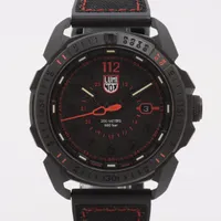 ルミノックス カーボン×ラバー QZ ブラック文字盤