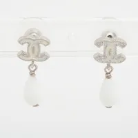 シャネル ココマーク GP ピアス(両耳用) B10A シルバー×ホワイト