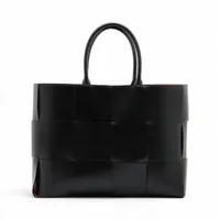 ボッテガヴェネタ マキシイントレチャート ザ アルコトート ラージ レザー トートバッグ ブラック