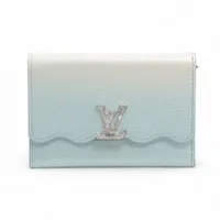 ヴィトン カプシーヌ ポルトフォイユカプシーヌコンパクト 型番 コンパクトウォレット ブルー