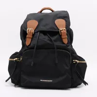 バーバリー ロゴ ナイロン バックパック/リュック ブラック