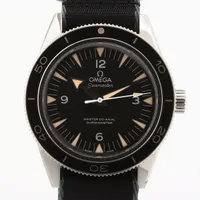 オメガ シーマスター 300 マスターコーアクシャル クロノメーター 233.30.41.21.01.001 SS×ナイロン AT ブラック文字盤