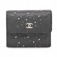 シャネル カメリア レザー グレー シルバー金具