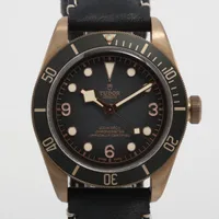 チュードル ヘリテージ ブラックベイ ブロンズ 79250BA ブロンズ×革 AT ブラック文字盤