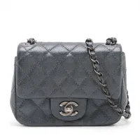 シャネル ミニマトラッセ17 キャビアスキン ブルー ガンメタリック金具