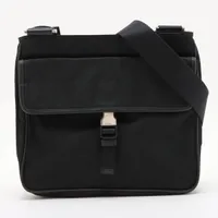 プラダ サフィアーノ トライアング 2ML049 レザー コンパクト