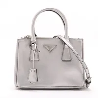 プラダ サフィアーノラクス レザー 2WAYハンドバッグ シルバー
