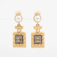 シャネル ココマーク GP×フェイクパール ピアス(両耳用) L23K ゴールド