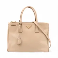プラダ サフィアーノラクス ガレリア レザー 2WAYハンドバッグ ベージュ