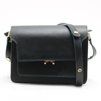 マルニ レザー ショルダーバッグ ネイビー