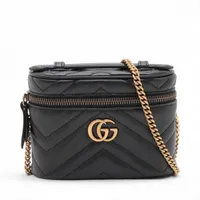 グッチ GGエンボス レザー ショルダーバッグ ブラック Aランクの買取