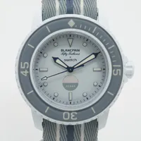 ブランパン×スウォッチ バイオセラミック スクーバ フィフティ ファゾムス アンタークティック オーシャン SO35S100 CE×ナイロン AT ホワイト文字盤