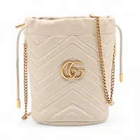 グッチ GGマーモント レザー チェーンショルダーバッグ ホワイト