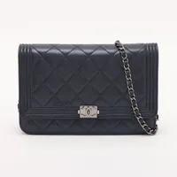 シャネル ボーイシャネル ラムスキン ネイビー シルバー金具