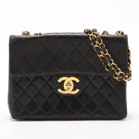 シャネル デカマトラッセ30 ラージ ラムスキン ブラック ゴールド金具