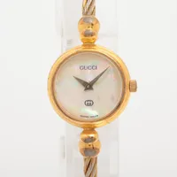 グッチ バングルウォッチ 2700L GP QZ ホワイトシェル文字盤