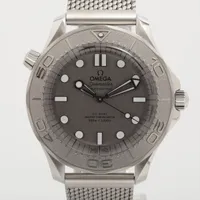 オメガ シーマスター プロフェッショナル ダイバー 300M コーアクシャル マスタークロノメーター 210.30.42.20.06.002 SS AT グレー文字盤