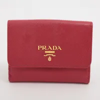 プラダ サフィアーノ レザー コンパクトウォレット レッド