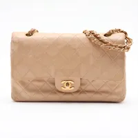 シャネル マトラッセ25 ラムスキン ベージュ ゴールド金具
