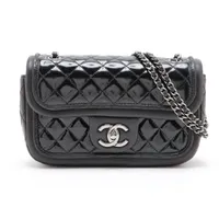 シャネル マトラッセ パテントレザー ブラック シルバー金具