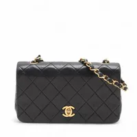 シャネル ミニマトラッセ ラムスキン ブラック ゴールド金具