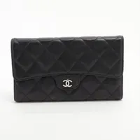 シャネル ラッキークローバー レザー 財布 ブラック ABランクの買取 