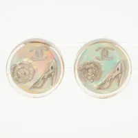 シャネル ココマーク アイコン GP×レジン イヤリング(両耳用) 97P シルバー